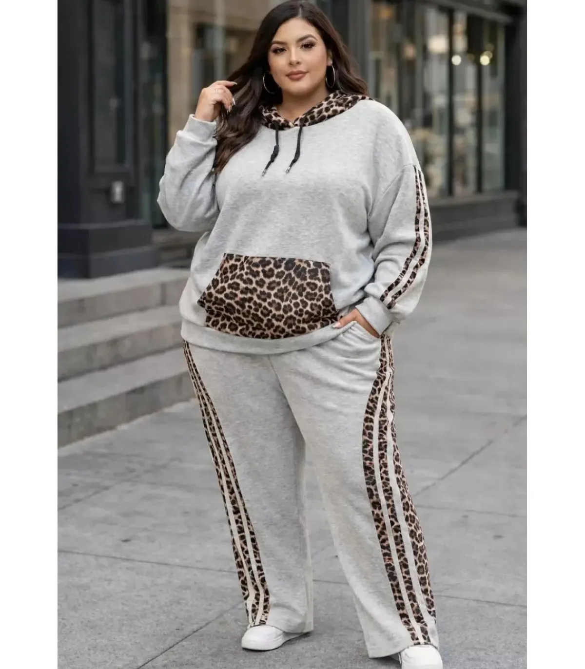 Hersecret AmyClo harmaa leopardikuvioinen oloasusetti