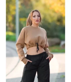 Hersecret Cappuccino crop collegepaita nauhoilla