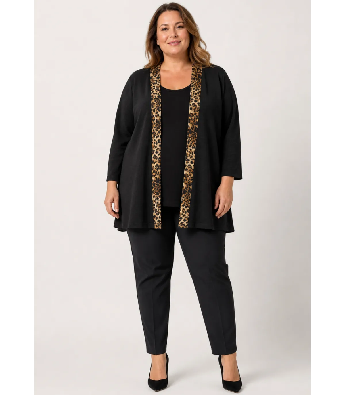 EF musta/leopardikuvioinen paitatakki (plus size)