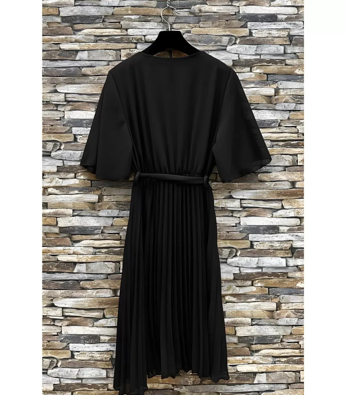 Elle Style Bethany musta lyhyt vekkimekko vyöllä