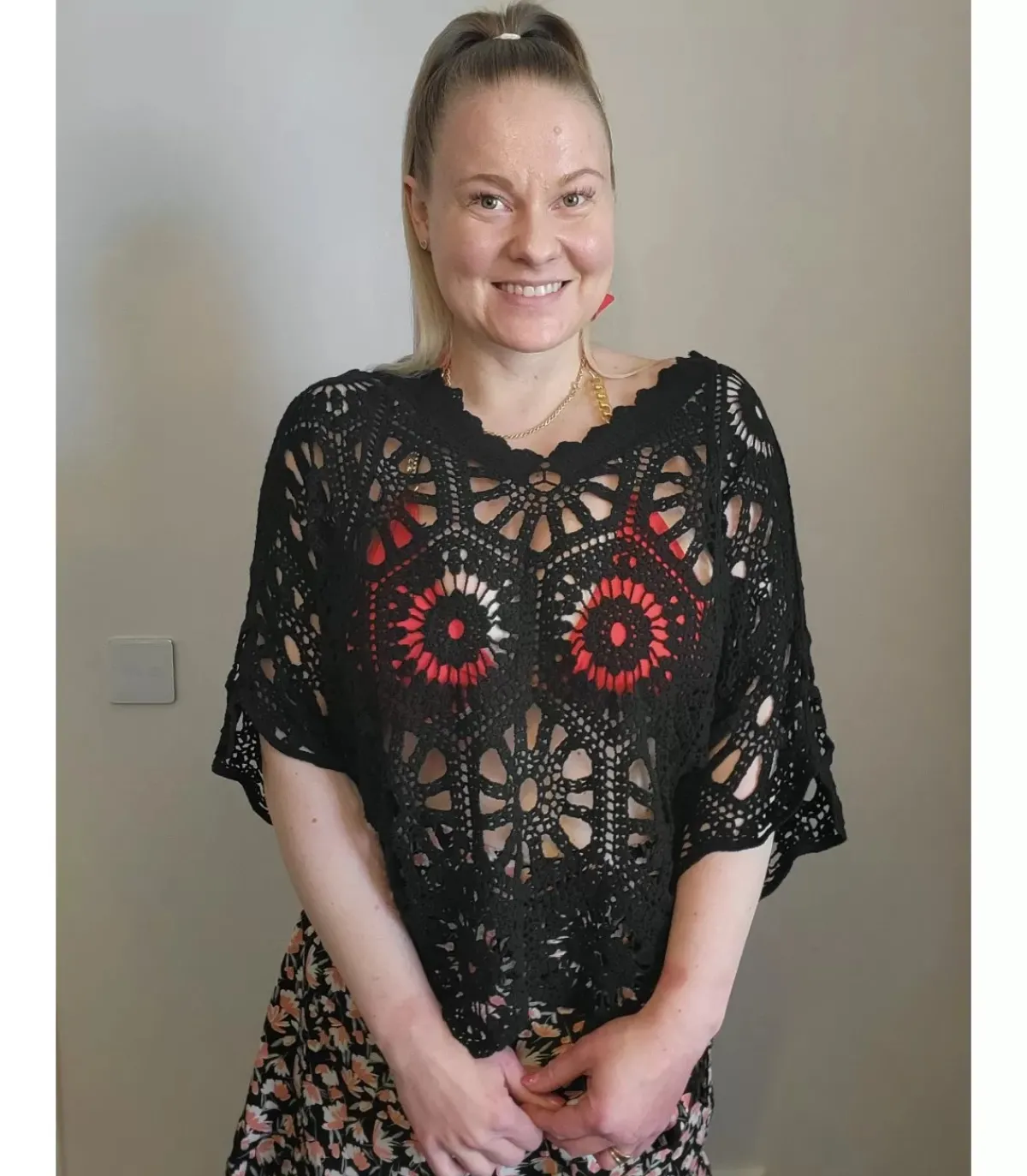 Elle Style Hena musta virkattu paita