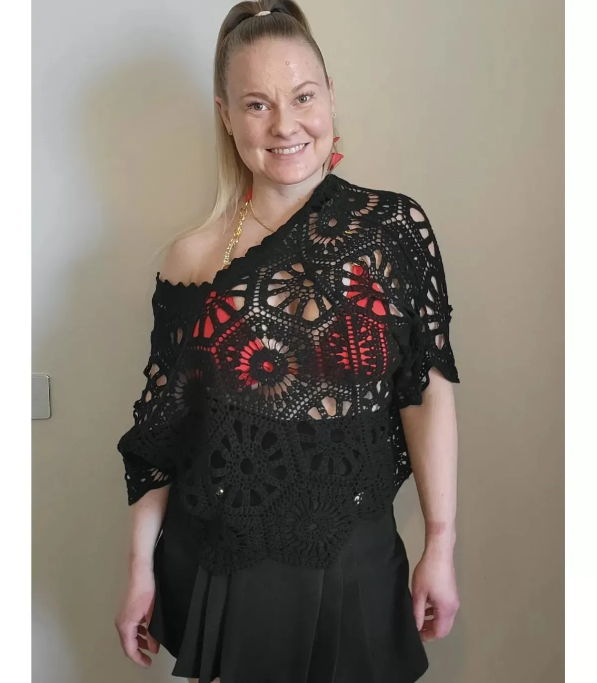 Elle Style Hena musta virkattu paita