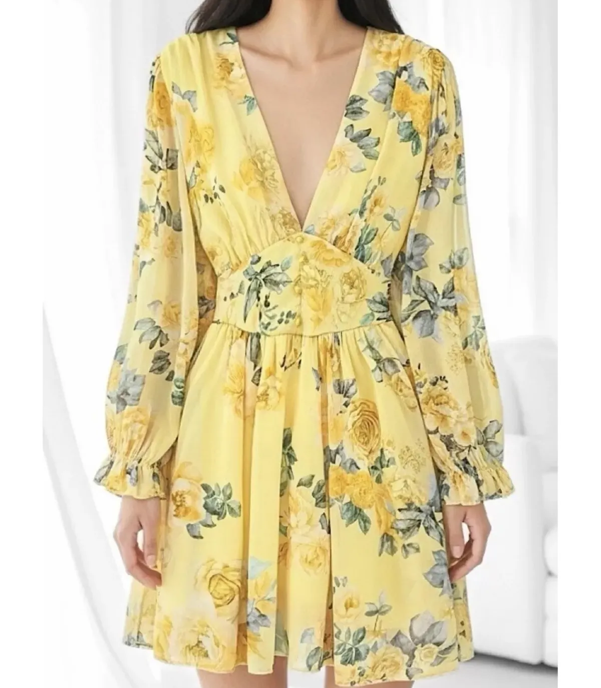 Elle Style Juliette keltainen ruusukuvioinen mekko helminapeilla