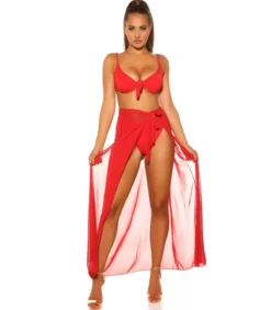 Koucla punaiet edetä oittavat bikiniiivit