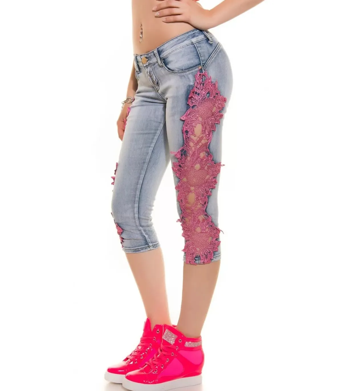 Koucla siniset pinkkipitsikirjaillut push up -caprifarkut