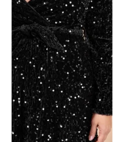 Hersecret Lilie musta pitkä v-samettimekko paljeteilla ja vyöllä (plus size)