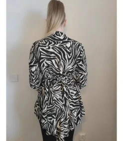 Hersecret Lucky Nana seeprakuvioinen paitamekko vyöllä