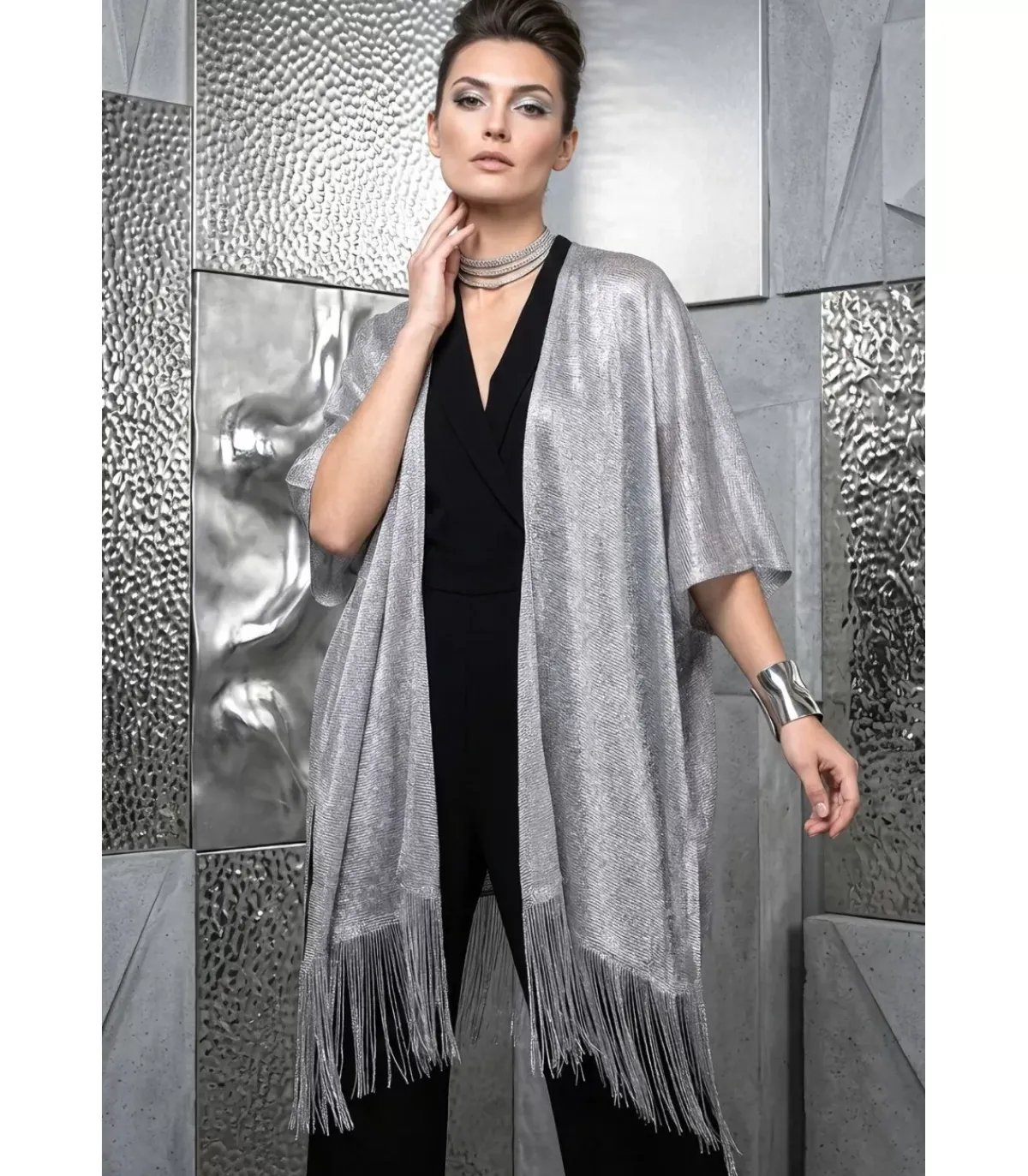 Hersecret MARCO kimaltava hopeinen kimono hapsuilla