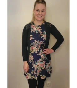 Hersecret Merribel Treesea tummansininen kukkakuvioinen mekko