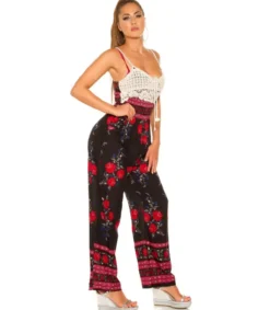 Koucla Musta ruusukuvioinen jumpsuit virkkauksella