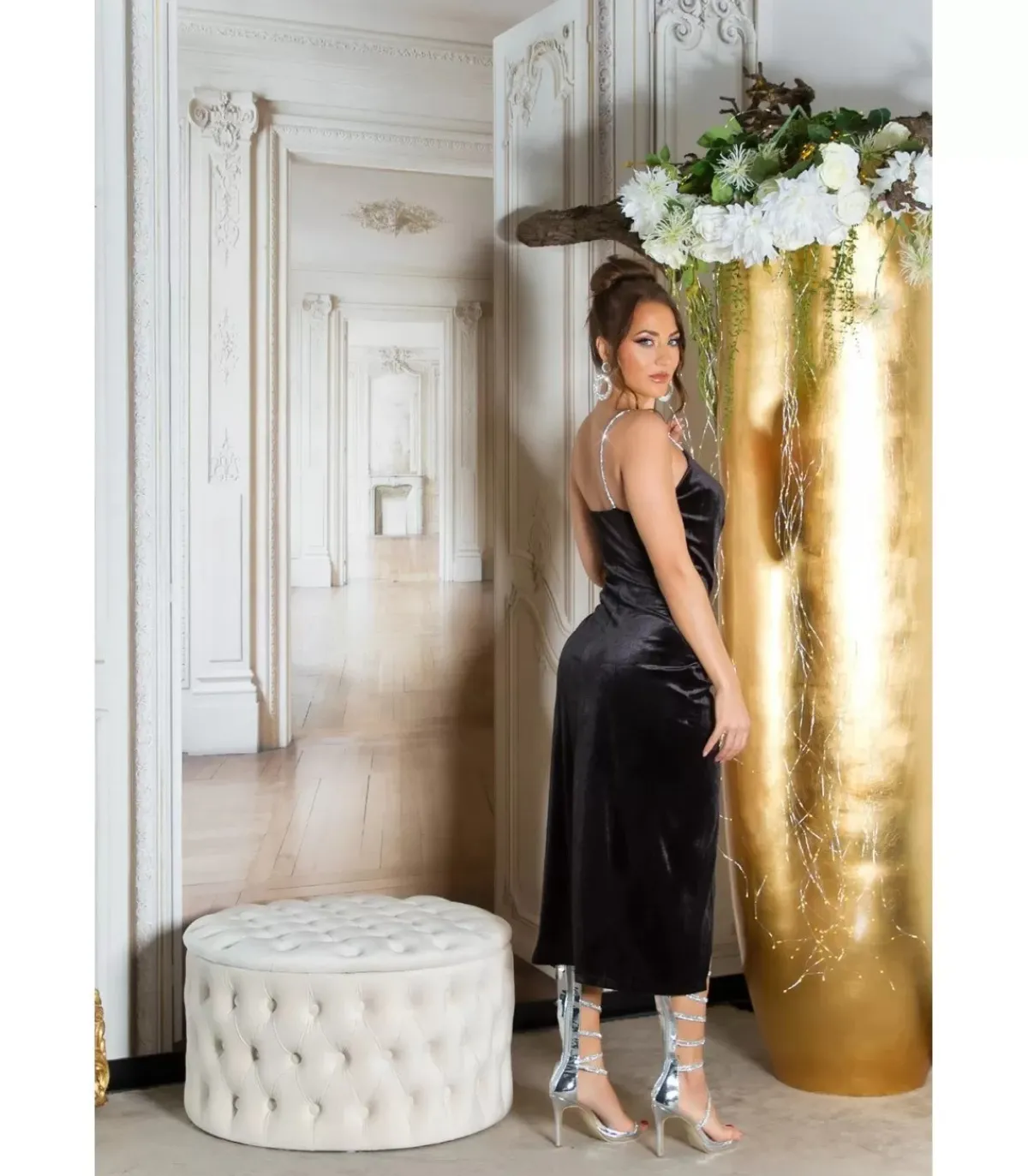 Koucla Musta samettilook wrap-look v-mekko ketjuolkaimilla