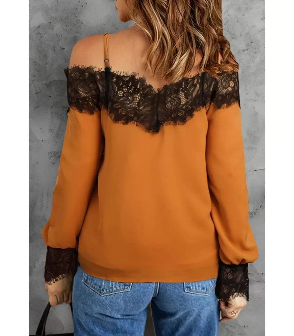 LC Okra pitikoriteinen puero olkahalkioilla