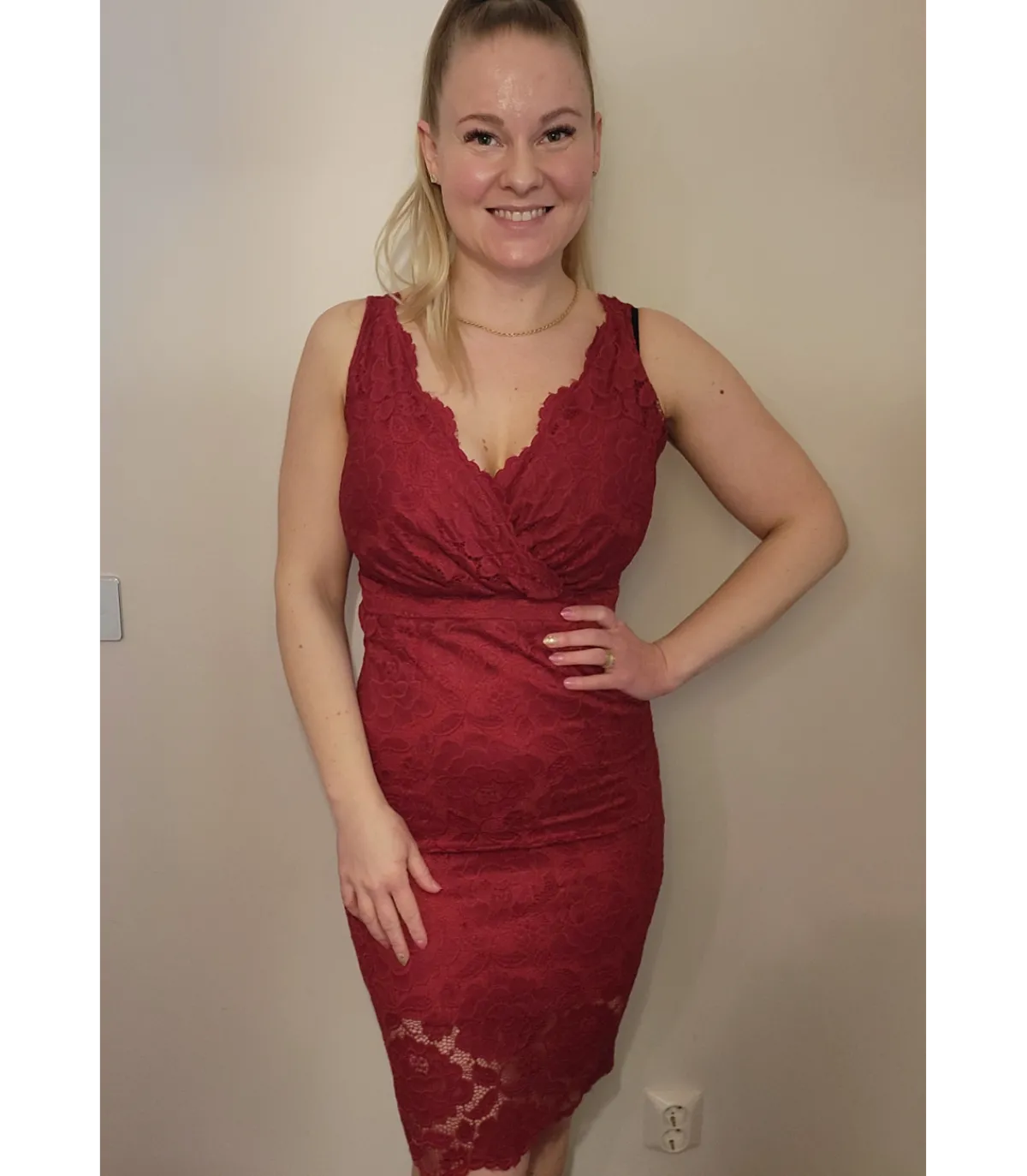 LC Punainen wrap-look v-pitiekko