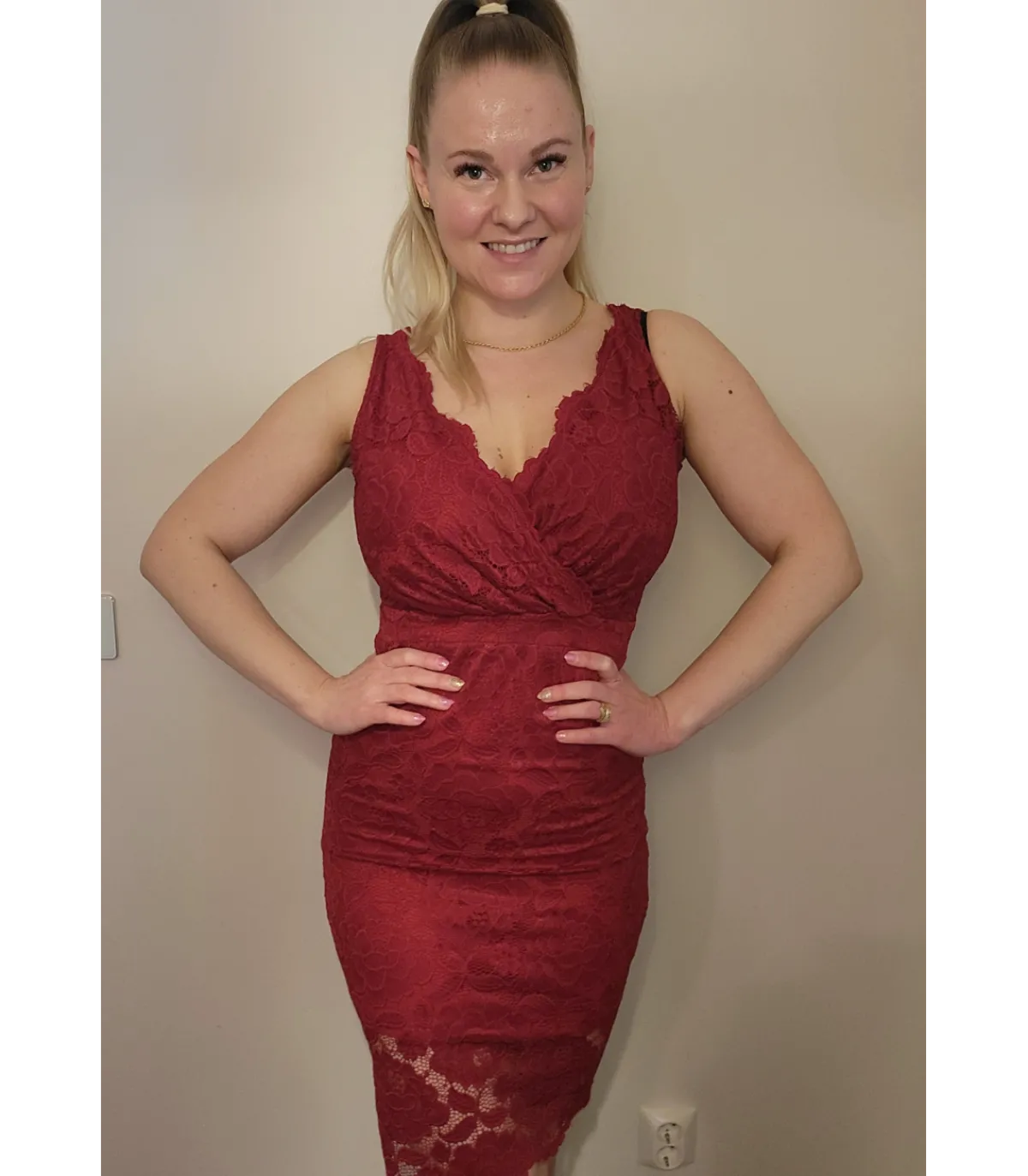 LC Punainen wrap-look v-pitiekko