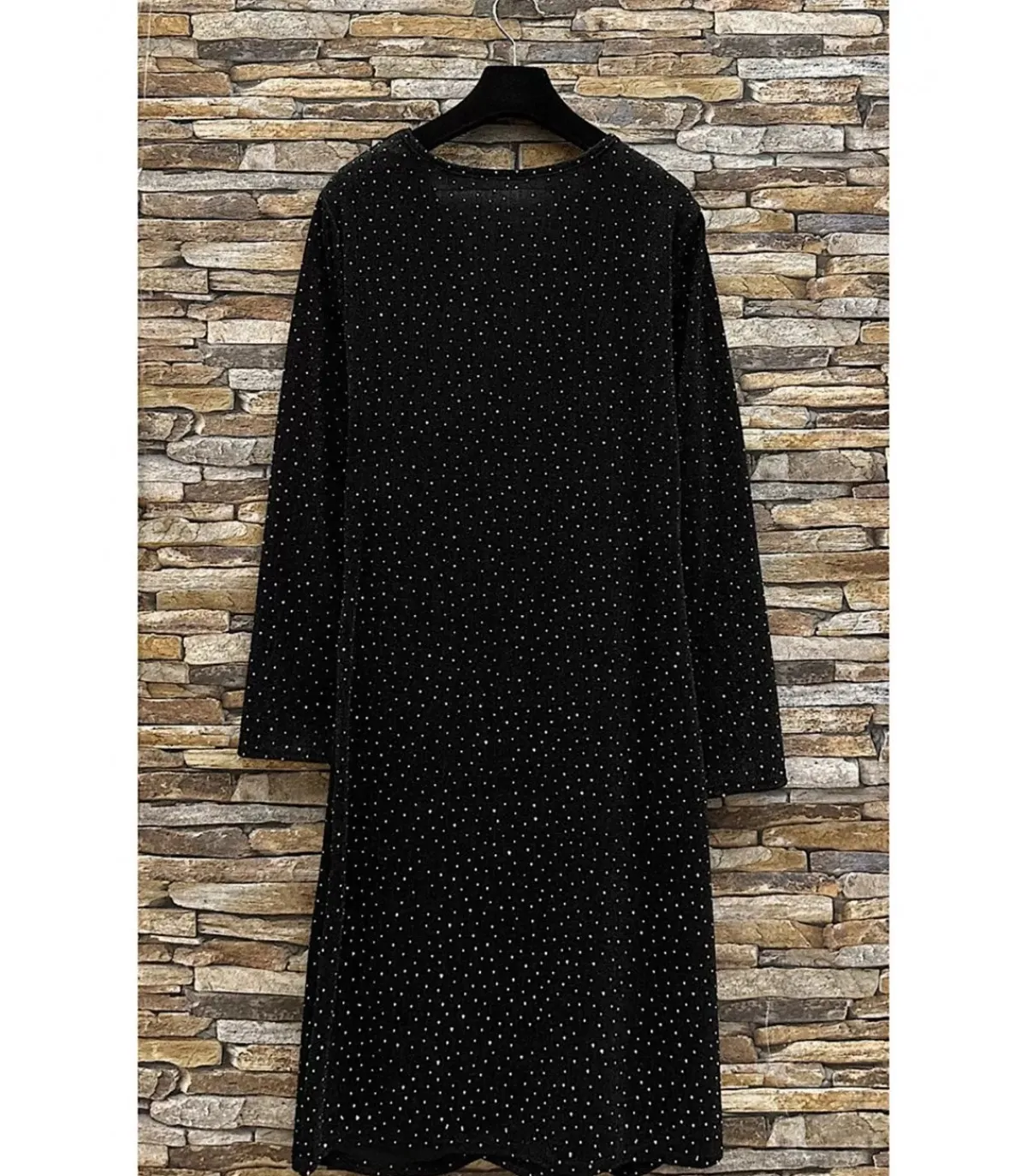 Elle Style Shibelle musta strassikoristeinen wrap-look v-mekko