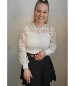 LC Vakoinen pitkähihainen yhyt paita aukkopitiä